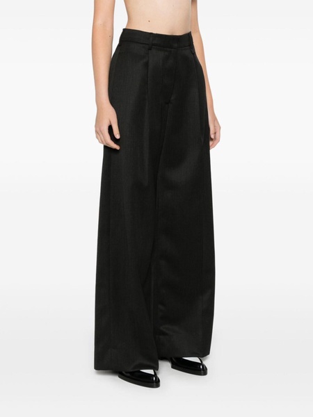 pleat-detail trousers