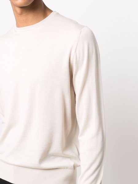 crew-neck fine-knit jumper