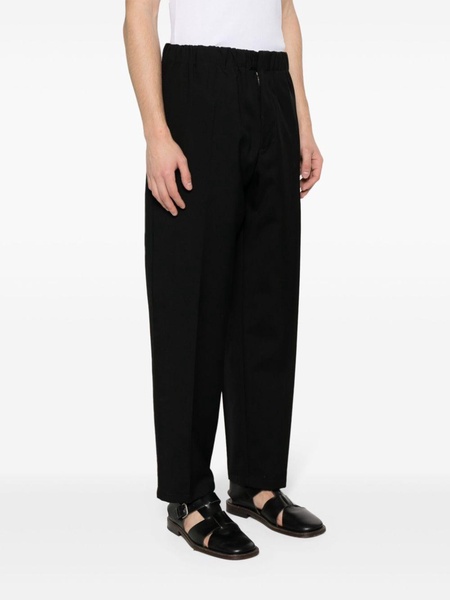 elasticated-waist trousers