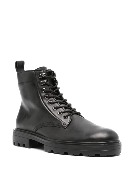 Combat boots