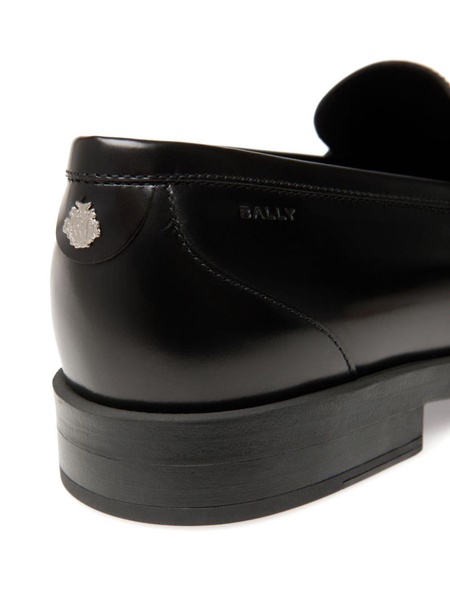 logo-plaque loafers