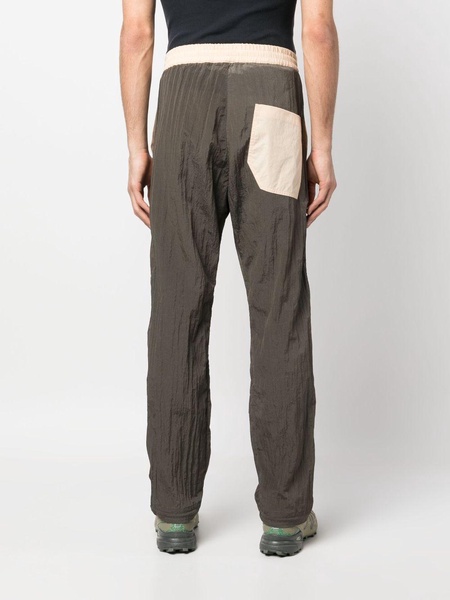 elasticated-waistband straight-leg trousers