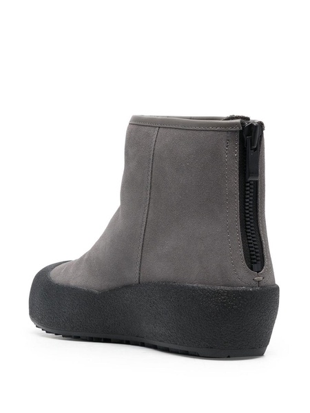 Guard ankle boots