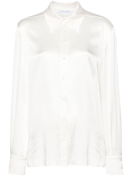 pointed-collar shirt