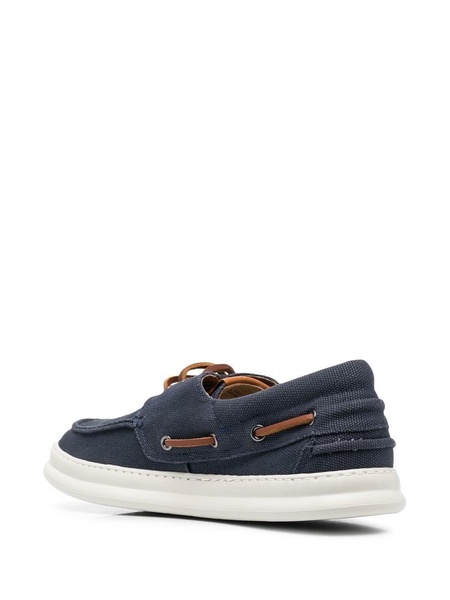 Runner Four boat shoes