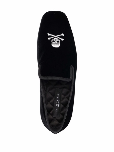 skull embroidery velvet loafers