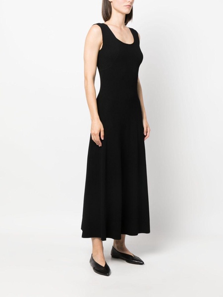 scoop-neck maxi dress