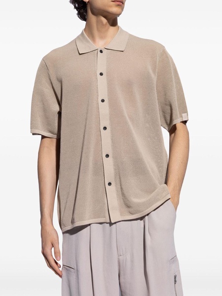 short-sleeved looped shirt