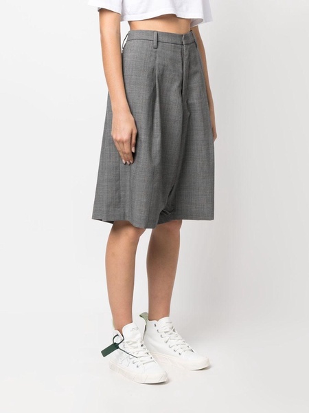 tailored knee-length shorts