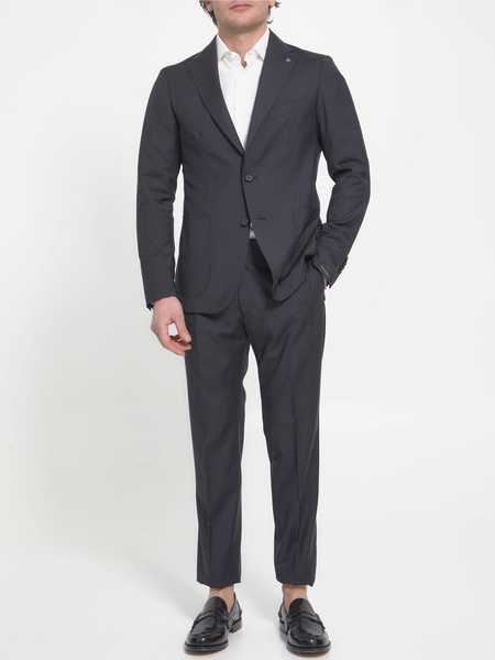 Two-piece suit in wool