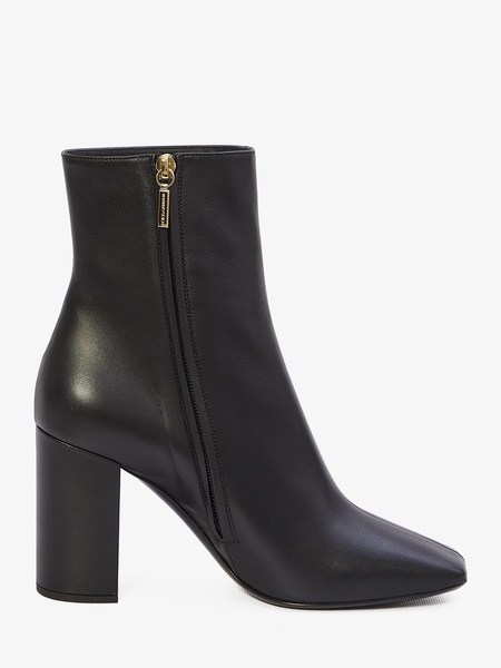 DOLCE & GABBANA Luxurious 23FW Women's Boots in Classic Black