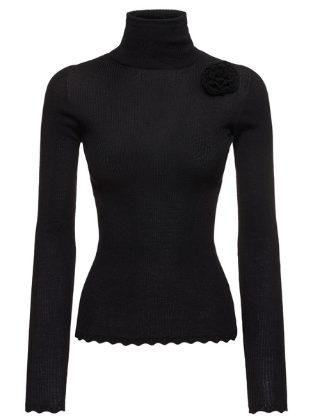 Ribbed turtleneck sweater