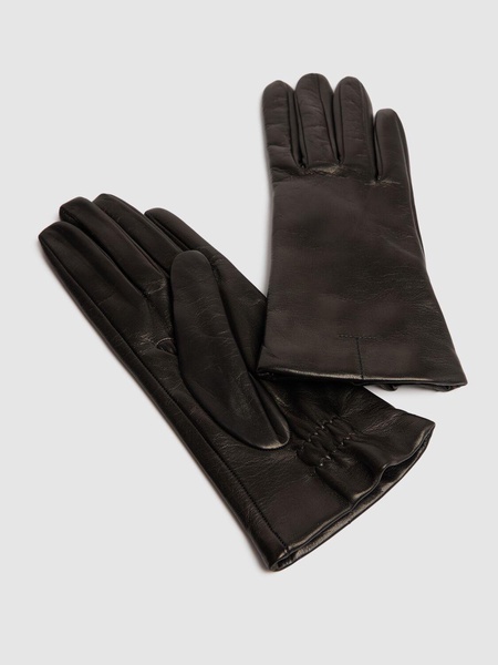 Leather gloves