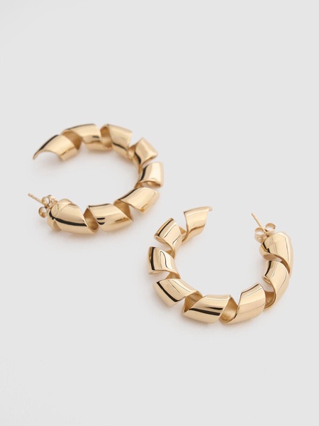 Twisted hoop earrings