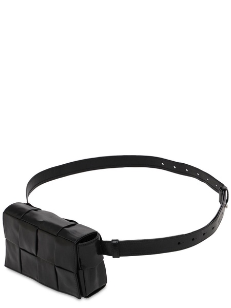 Cassette Intreccio leather belt bag