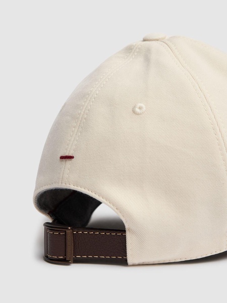 Cotton gabardine logo baseball hat