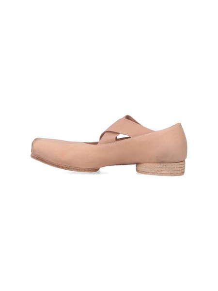 Heeled ballet flats