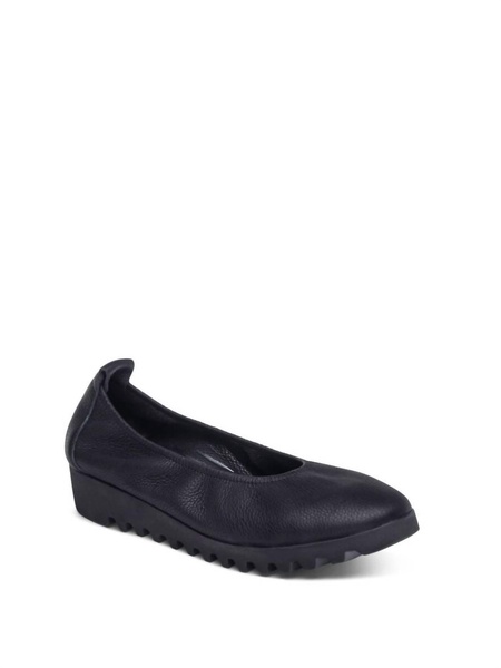 brianna ballet loafer in black