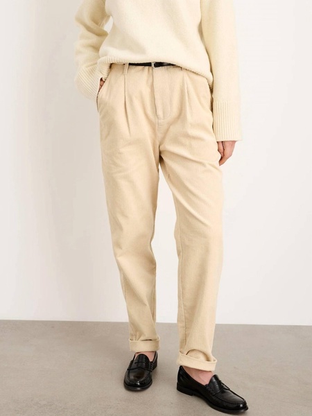 women's boy pant in corduroy in almond milk