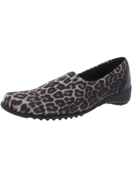 traveler womens leopard print slip on casual shoes