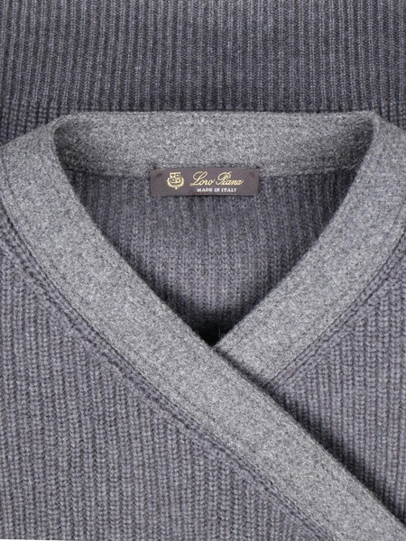 Cashmere sweater