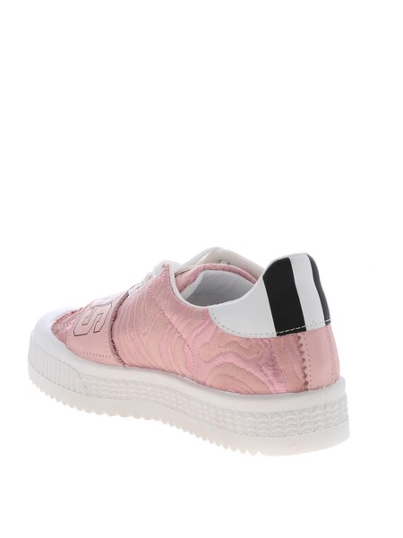 Sneakers in pink matelasse fabric