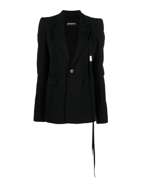 Black notched lapels button jacket