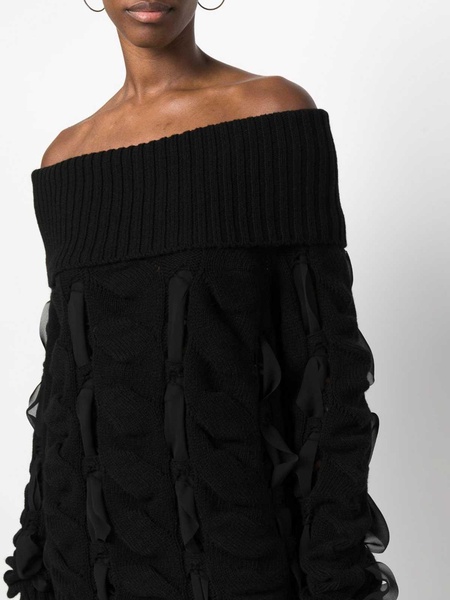 Off-shoulder knitted top