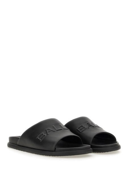 Nolan sandals