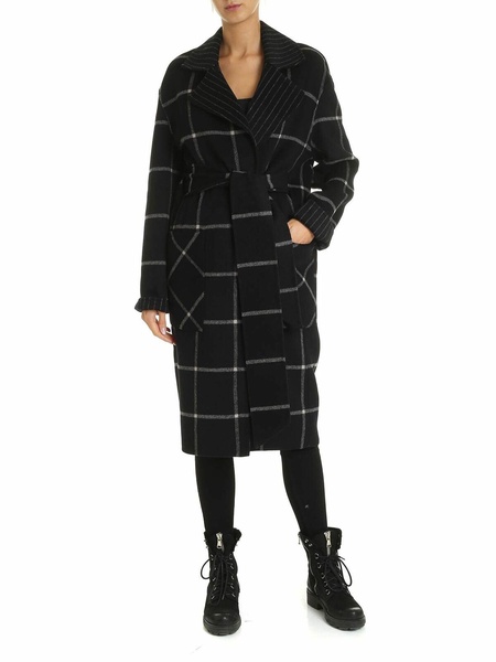 Double face coat in black and gray