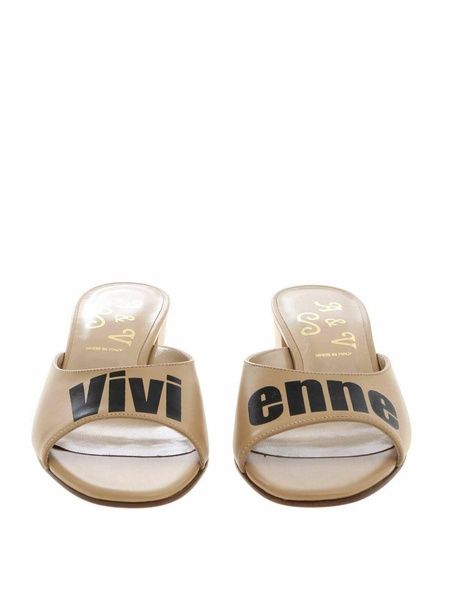 Initial sandals in beige