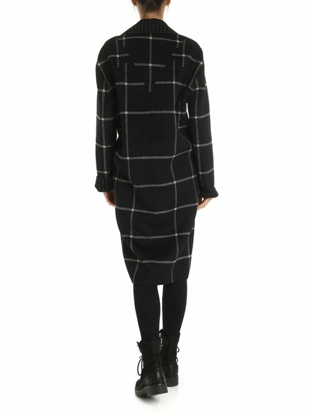 Double face coat in black and gray