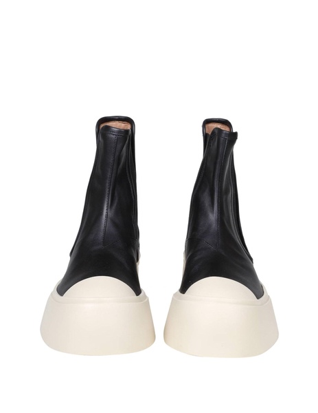 Chelsea Ankle Boots In Black Nappa