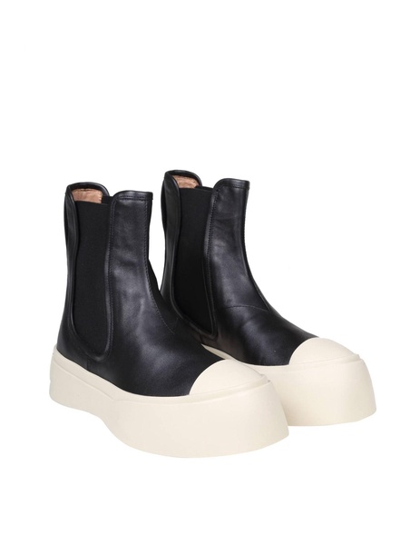 Chelsea Ankle Boots In Black Nappa