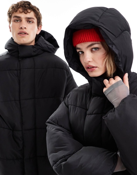 COLLUSION Unisex maxi puffer jacket with hood in black