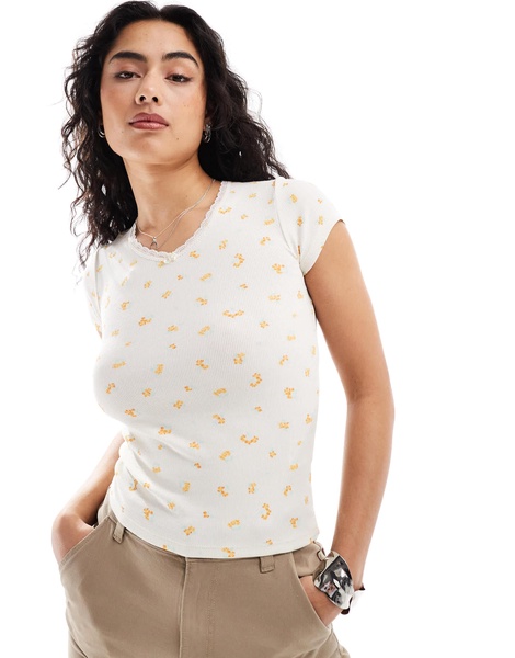 Cotton On fitted cropped t-shirt with v neck rosette detail in retro floral