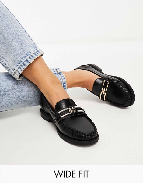 ASOS DESIGN Wide Fit Melodic slim loafer with chain in black