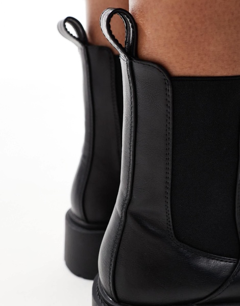 ASOS DESIGN Amy chunky Chelsea boots in black