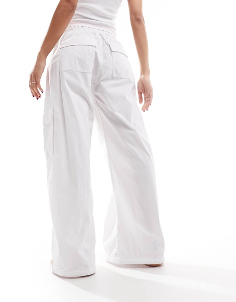 Cotton On relaxed summer cargo pants in white linen look