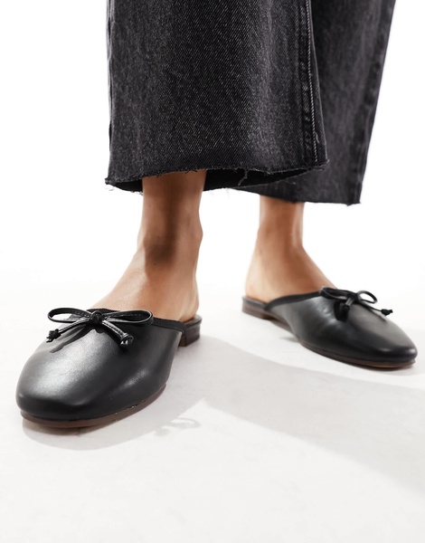 ASOS DESIGN Wide Fit Lucia mules in black