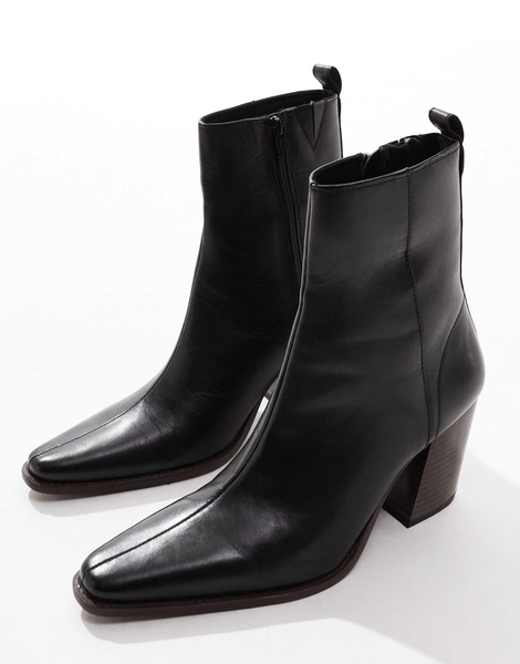 ASOS DESIGN heeled chelsea boot in black leather with natural sole