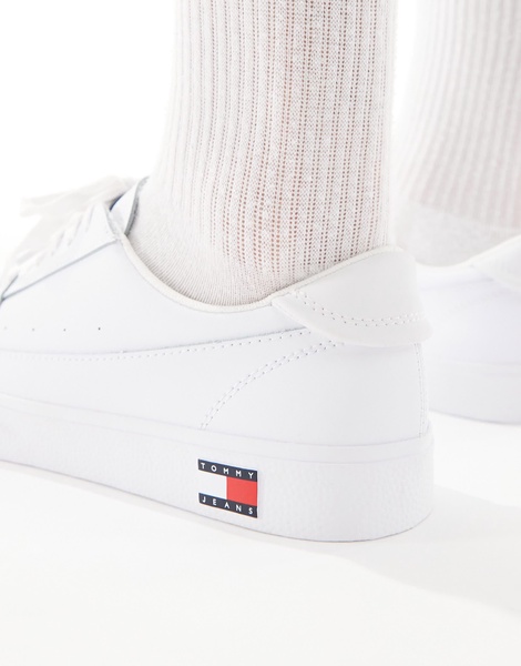 Tommy Jeans vulcanized essential sneakers in white