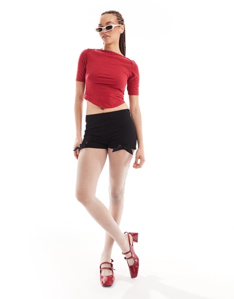 Motel ralda curved hem t-shirt in red