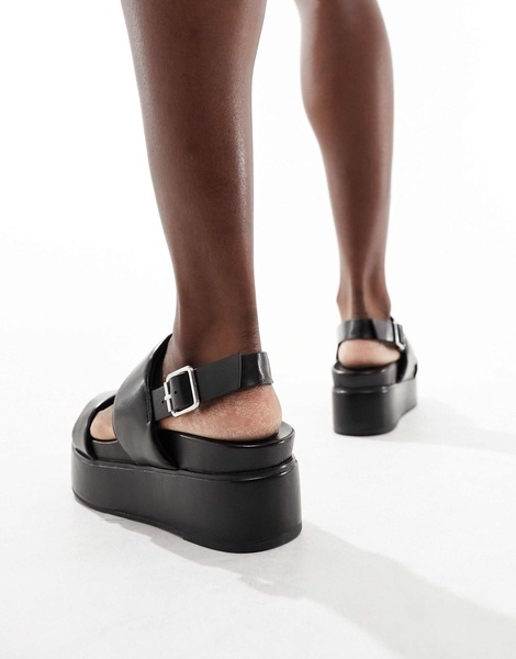 ASOS DESIGN Tucker 2 chunky flatforms in black