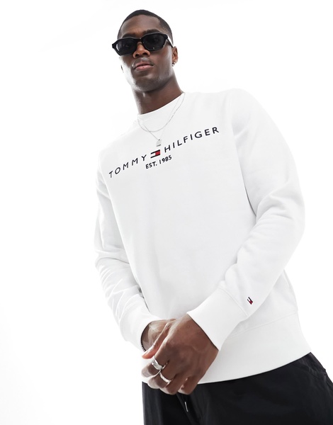 Tommy Hilfiger logo sweatshirt in white