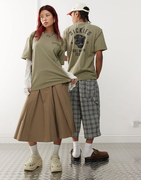 Dickies Panther back print t-shirt in khaki