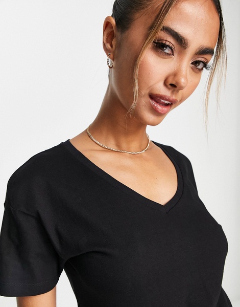 Brave Soul suny v neck t-shirt in black