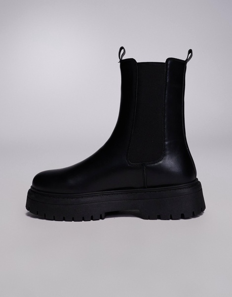 ASOS DESIGN chelsea boots in black with chunky soles