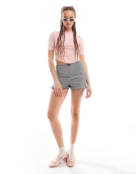 Motel ralda curved hem t-shirt in pink