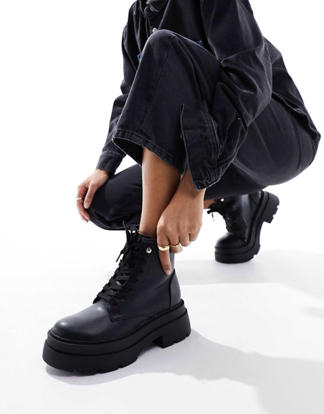 London Rebel chunky flatform hiker boots in black